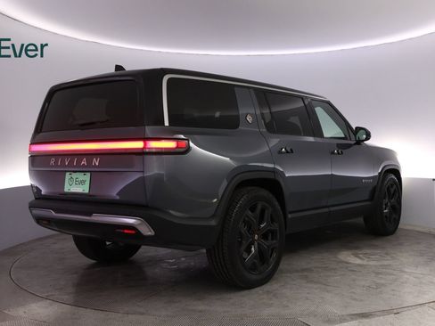 Used 2025 Rivian R1S Adventure Dual AWD/4WD image 3