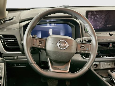Used 2026 Nissan Rogue SL FWD image 18