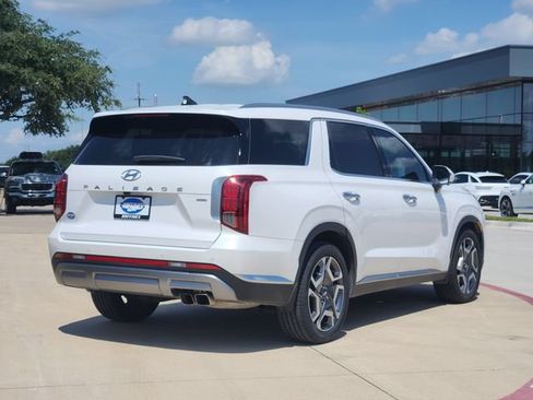 Used 2024 Hyundai Palisade Limited AWD/4WD image 3
