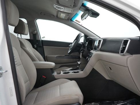 Used 2020 Kia Sportage LX w/ LX Popular Package AWD/4WD image 11