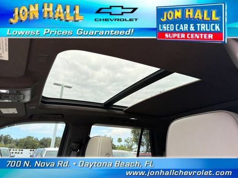 Used 2023 GMC Yukon SLT w/ SLT Premium Package AWD/4WD image 19