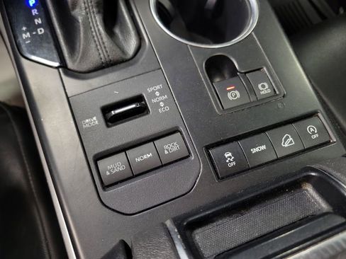 Used 2021 Toyota Highlander XLE image 15