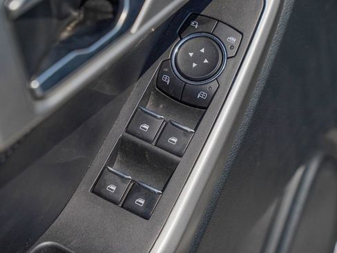 Used 2023 Ford Explorer Limited image 33