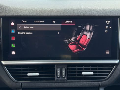 Used 2022 Porsche Cayenne E-Hybrid image 28