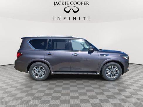 Used 2024 INFINITI QX80 Luxe image 4