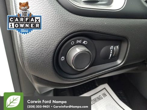 Used 2023 Jeep Renegade Latitude image 13