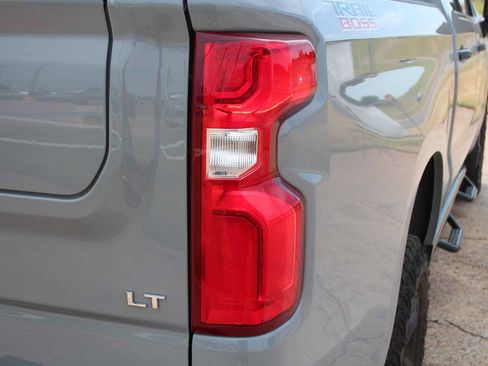 Used 2024 Chevrolet Silverado 1500 LT Trail Boss w/ Convenience Package II AWD/4WD image 15