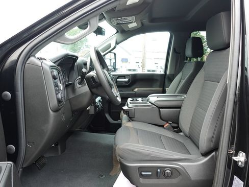 Used 2022 Chevrolet Silverado 2500 Custom w/ Custom Convenience Package AWD/4WD image 16