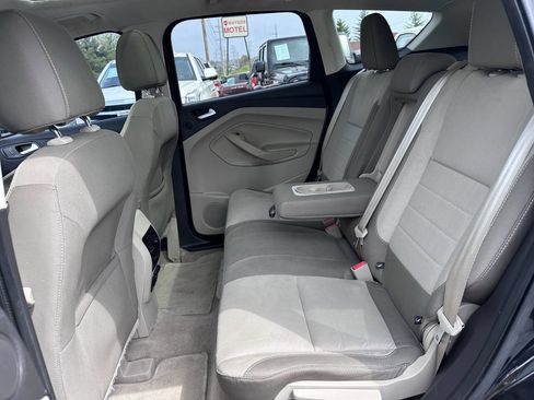 Used 2015 Ford Escape SE w/ Equipment Group 201A image 17