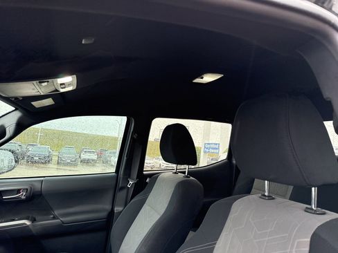 Used 2020 Toyota Tacoma TRD Sport image 14