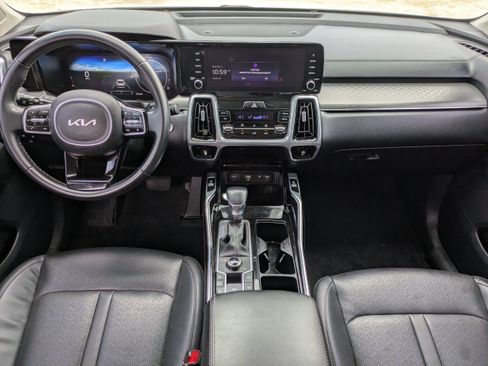 Used 2023 Kia Sorento SX AWD/4WD image 16