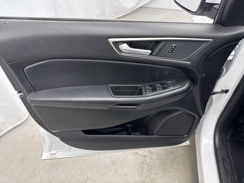 Used 2022 Ford Edge SEL AWD/4WD image 11