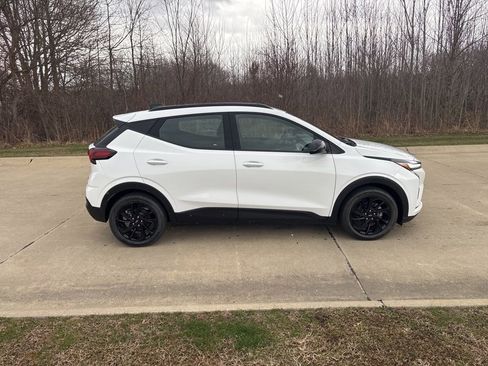 New 2027 Chevrolet Bolt RS FWD image 10