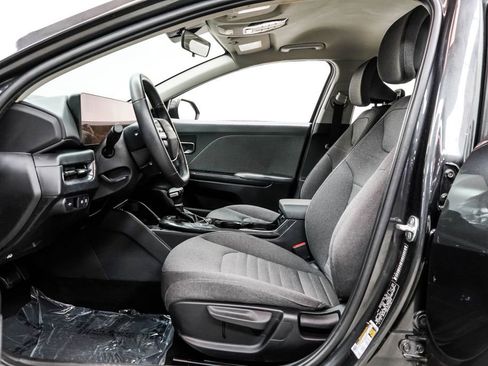 Used 2025 Kia K4 EX FWD image 16