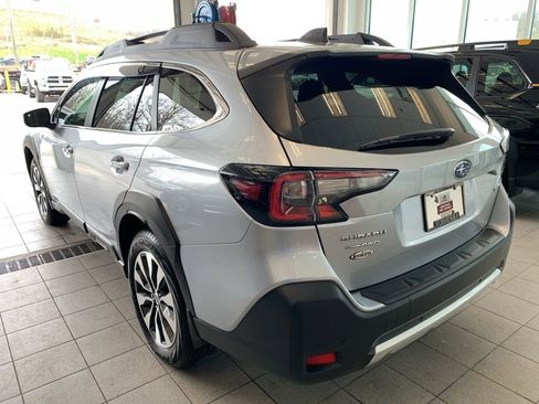 Certified 2025 Subaru Outback Limited AWD/4WD image 16