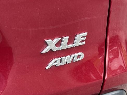 Used 2023 Toyota RAV4 XLE image 7