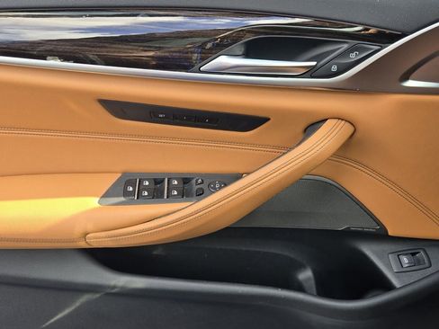 Used 2023 BMW 530i xDrive w/ Premium Package image 29