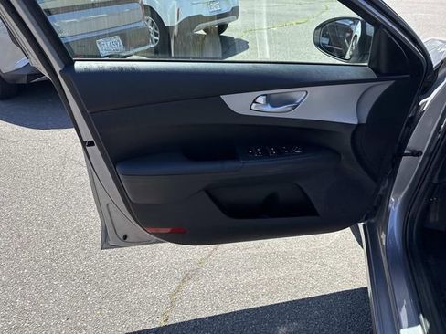 Used 2023 Kia Forte LXS w/ LXS Technology Package FWD image 13