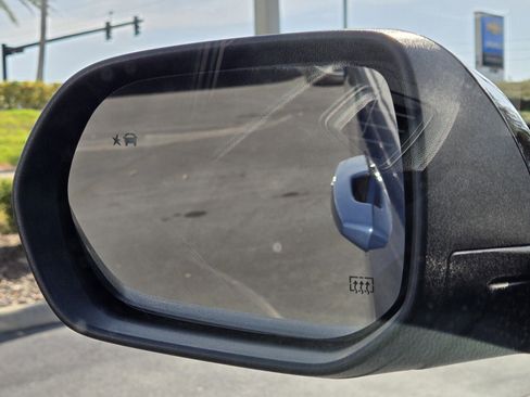 New 2026 Chevrolet Traverse LT image 13