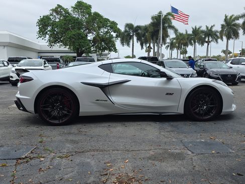 Used 2023 Chevrolet Corvette Z06 image 8