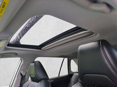 Certified 2021 Toyota RAV4 XLE Premium image 15