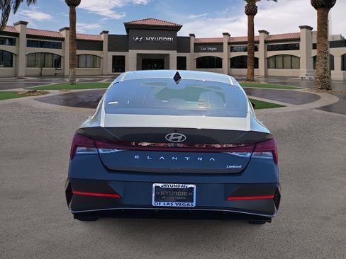 Used 2025 Hyundai Elantra Limited w/ Cargo Package FWD image 7