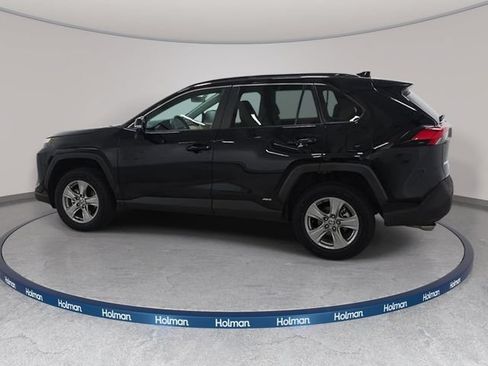 Used 2025 Toyota RAV4 LE AWD/4WD image 8