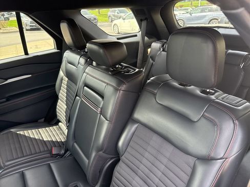 Used 2025 Ford Explorer ST-Line w/ ST-Line Street Pack AWD/4WD image 26