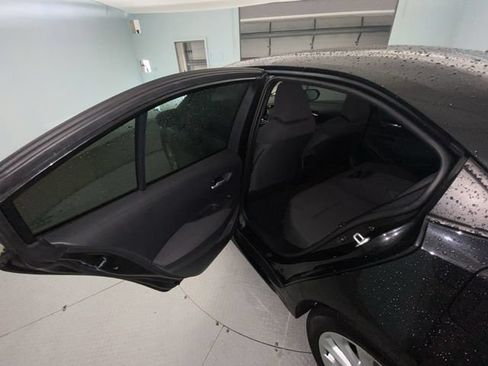 Used 2021 Toyota Corolla LE w/ LE Convenience Package FWD image 22