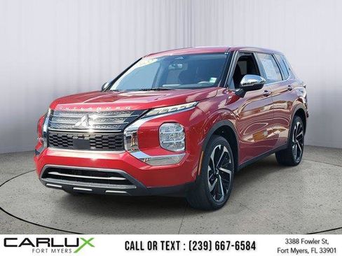 Used 2022 Mitsubishi Outlander ES FWD image 3