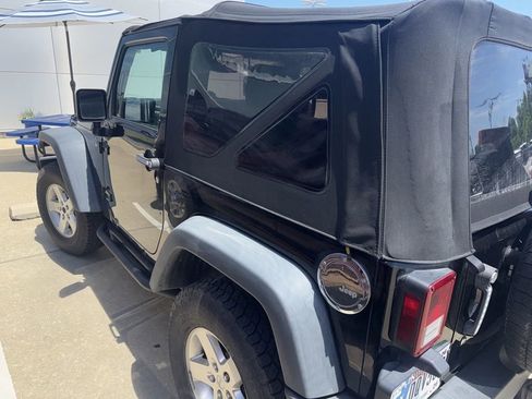 Used 2015 Jeep Wrangler Sport w/ Quick Order Package 24S AWD/4WD image 4