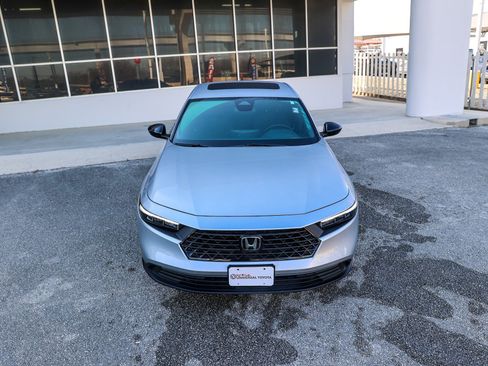 Used 2024 Honda Accord Sport image 4