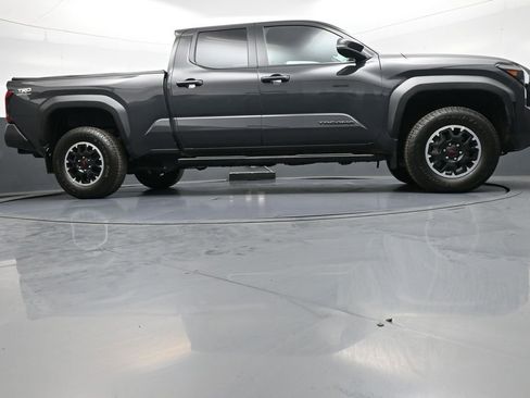 Certified 2024 Toyota Tacoma TRD Off-Road AWD/4WD image 28