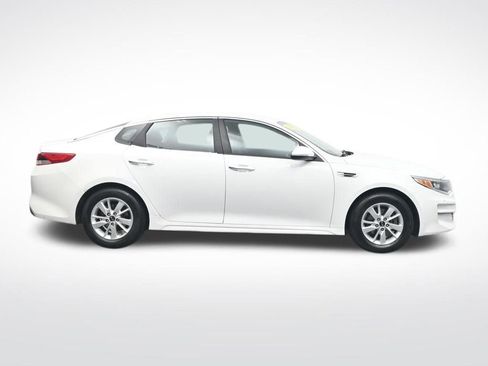 Used 2018 Kia Optima LX image 4