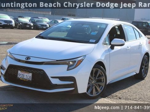 Used 2025 Toyota Corolla SE image 10