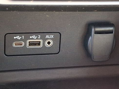 Certified 2023 Nissan Sentra SR w/ SR Premium Package image 26