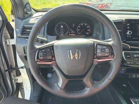 Used 2024 Honda Ridgeline Black Edition image 17