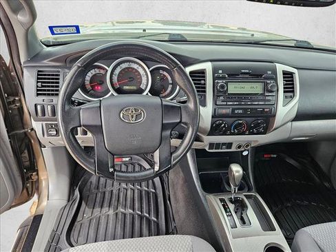 Used 2012 Toyota Tacoma PreRunner w/ SR5 Pkg RWD image 15