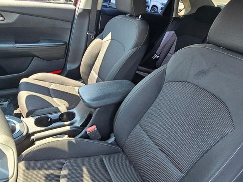 Used 2019 Kia Forte LXS FWD image 10