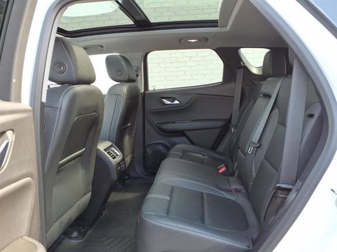 Used 2023 Chevrolet Blazer LT w/ Sound & Technology Package FWD image 13