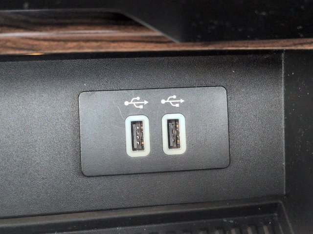 Used 2016 Ford F150 Lariat w/ Equipment Group 502A Luxury AWD/4WD image 23