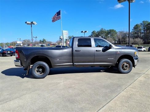 Used 2022 RAM 3500 Tradesman image 2
