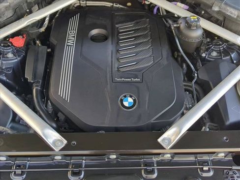 Used 2022 BMW X5 xDrive40i w/ M Sport Package AWD/4WD image 25