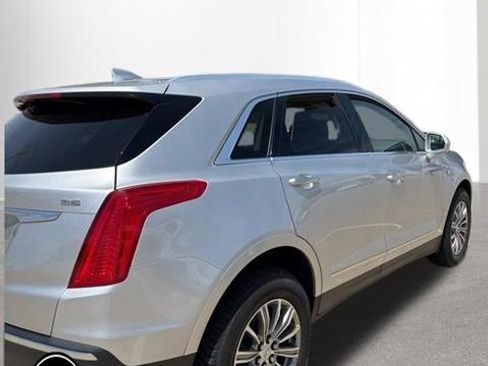 Used 2017 Cadillac XT5 Luxury w/ Driver Awareness Package AWD/4WD image 5