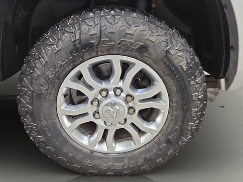 Used 2017 RAM 2500 Laramie image 25