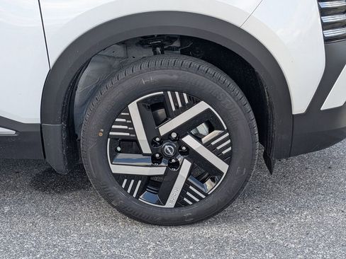 New 2026 Nissan Kicks SV image 11