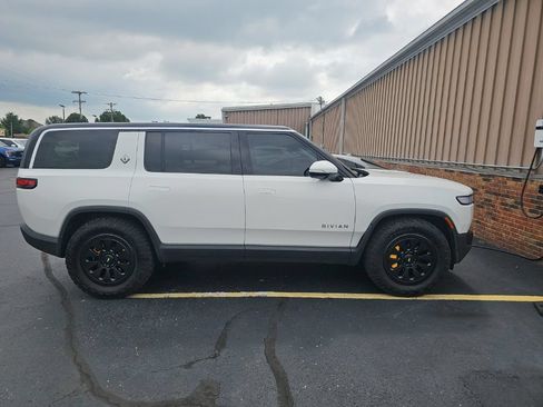 Used 2023 Rivian R1S Launch Edition AWD/4WD image 2