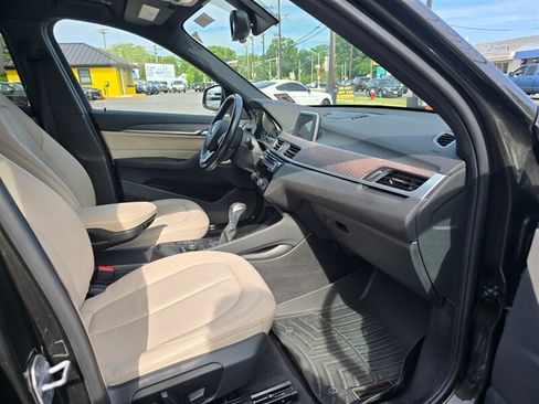 Used 2017 BMW X1 xDrive28i AWD/4WD image 11