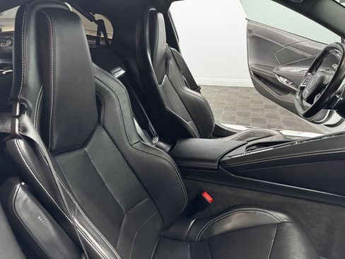 Used 2020 Chevrolet Corvette Stingray Coupe w/ 1LT RWD image 38