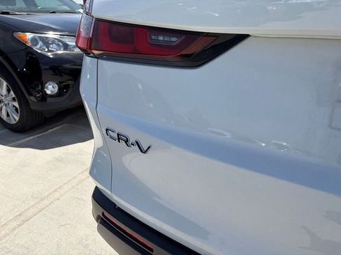 Used 2024 Honda CR-V EX image 4
